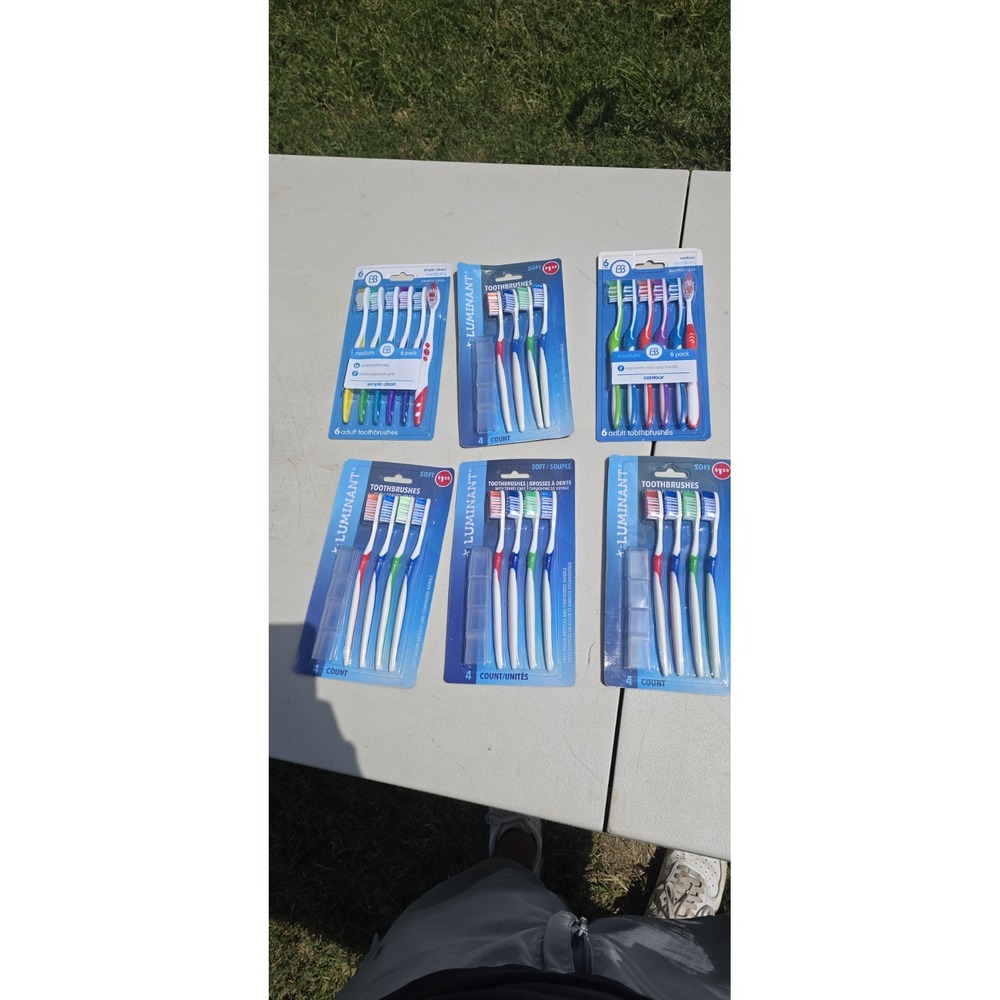 Lot Of 6 Brand New Packs Of Tooth Brushes
